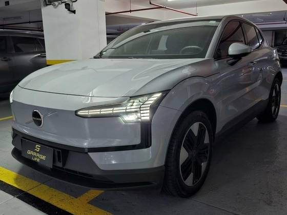 VOLVO EX30 51 KW ELÉTRICO CORE VOLVO EX30 51 KW ELÉTRICO CORE